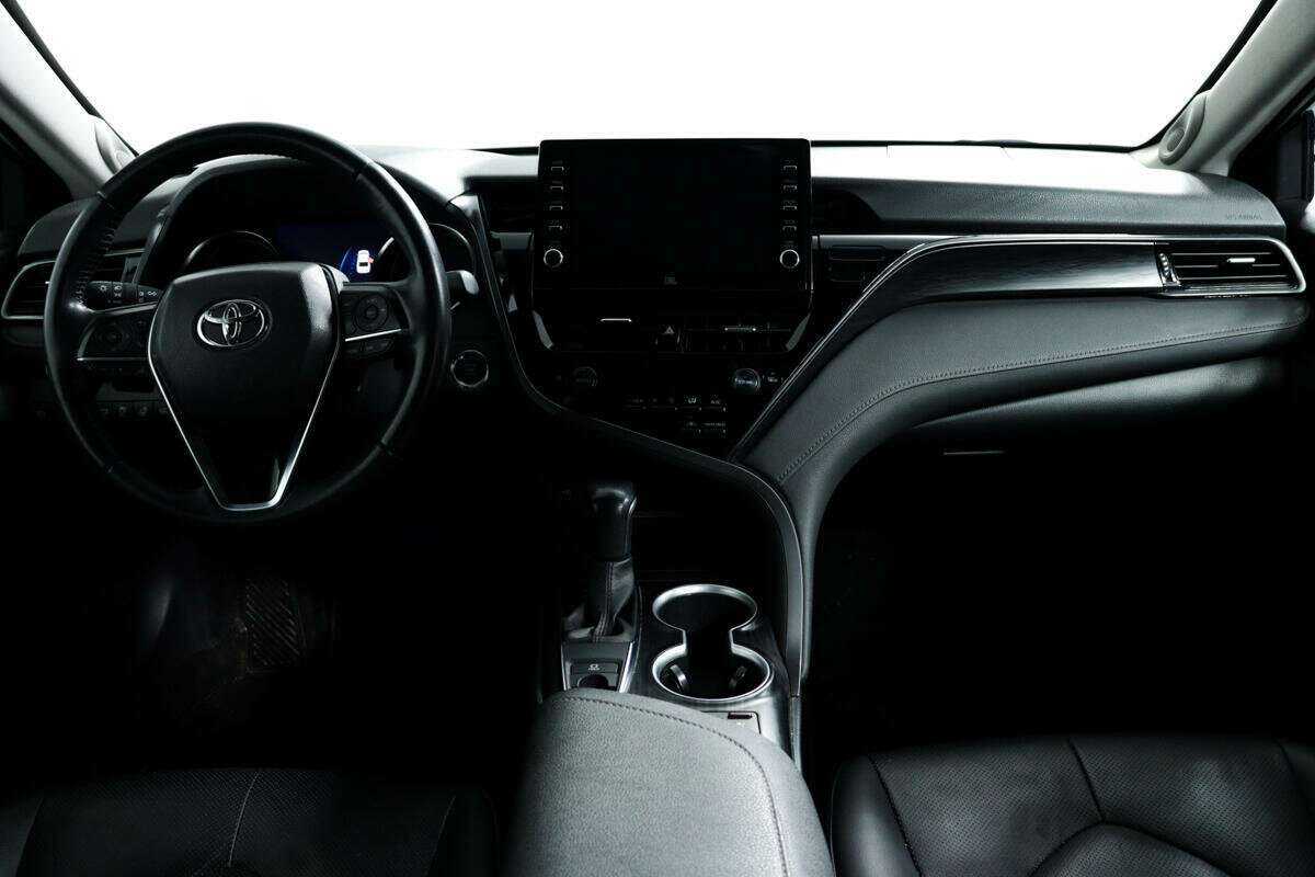 Купить Toyota Camry с пробегом. Фото: #10