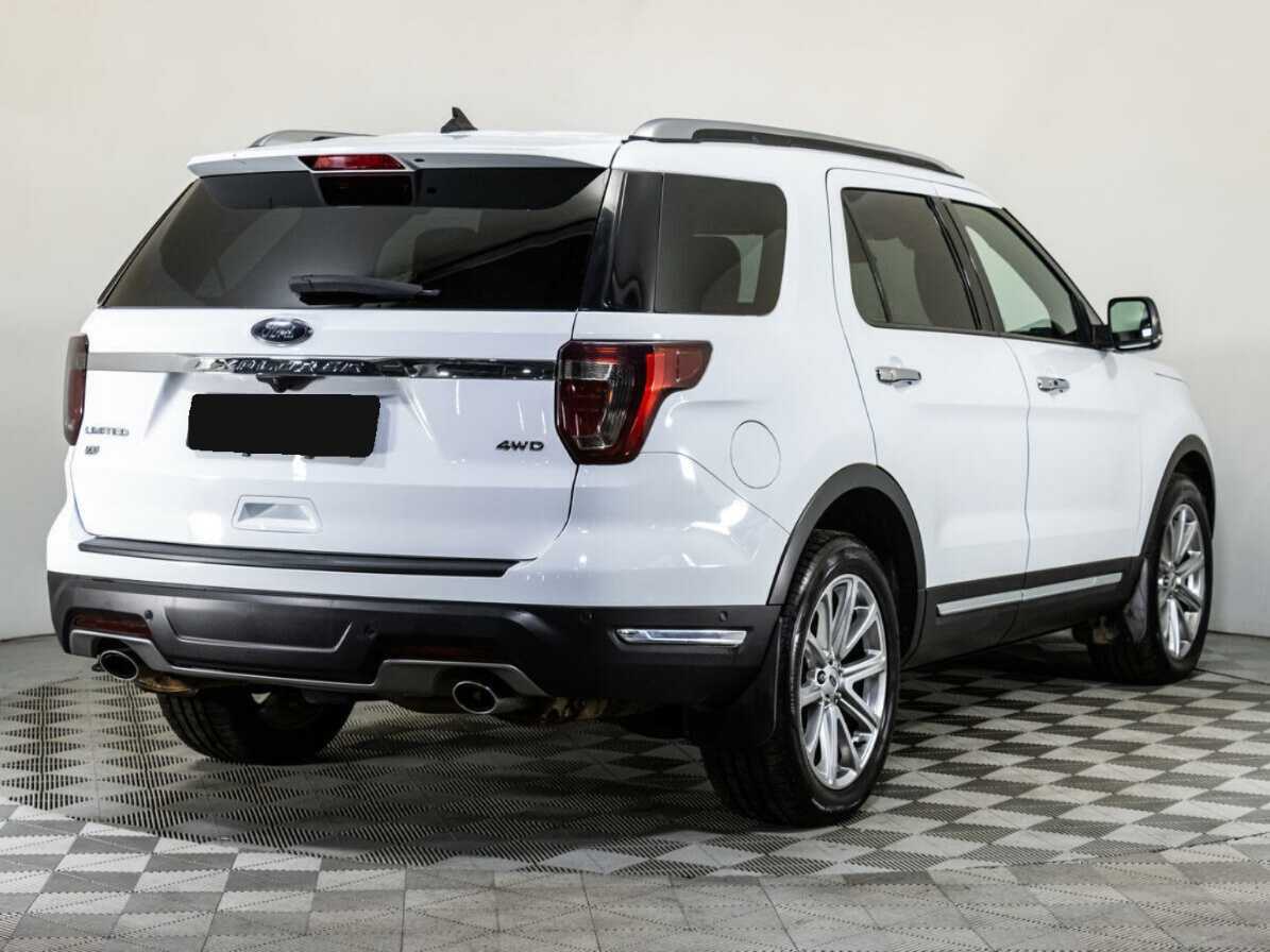 Купить Ford Explorer с пробегом. Фото: #3