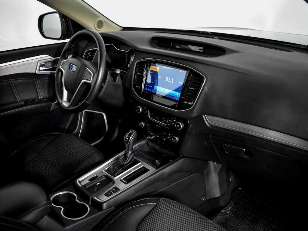 Купить Geely Emgrand X7 с пробегом. Фото: #11
