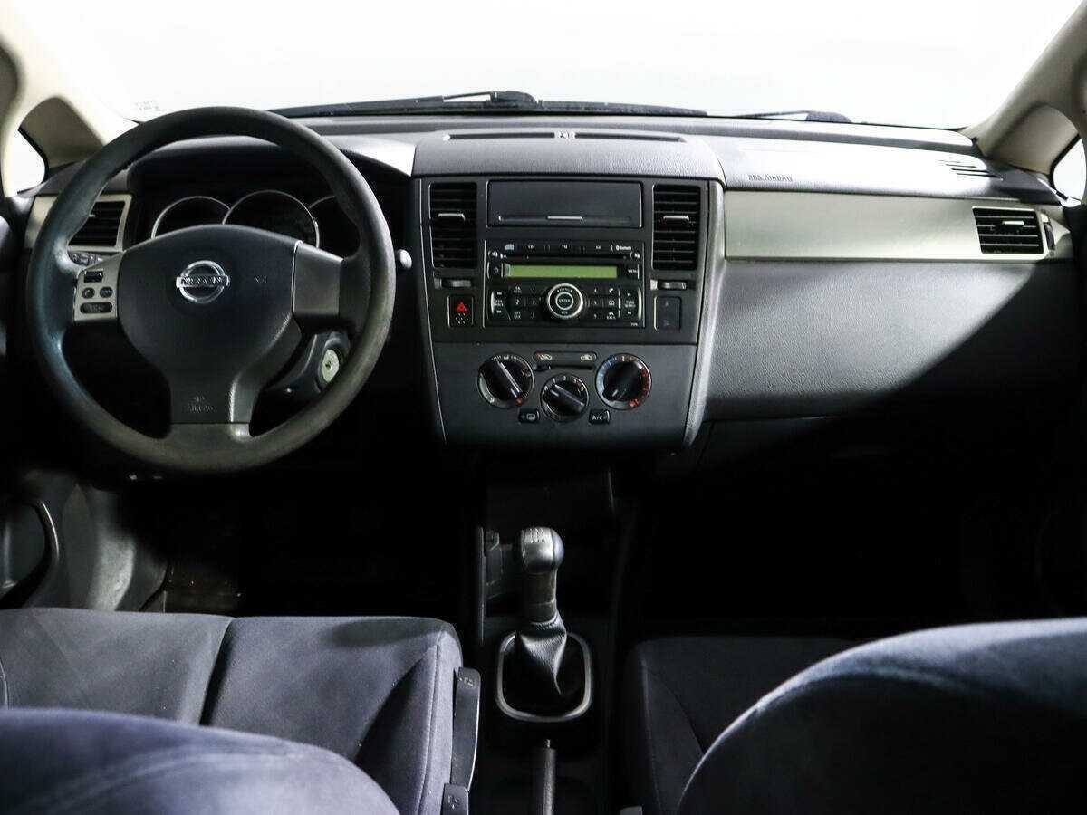 Купить Nissan Tiida с пробегом. Фото: #8