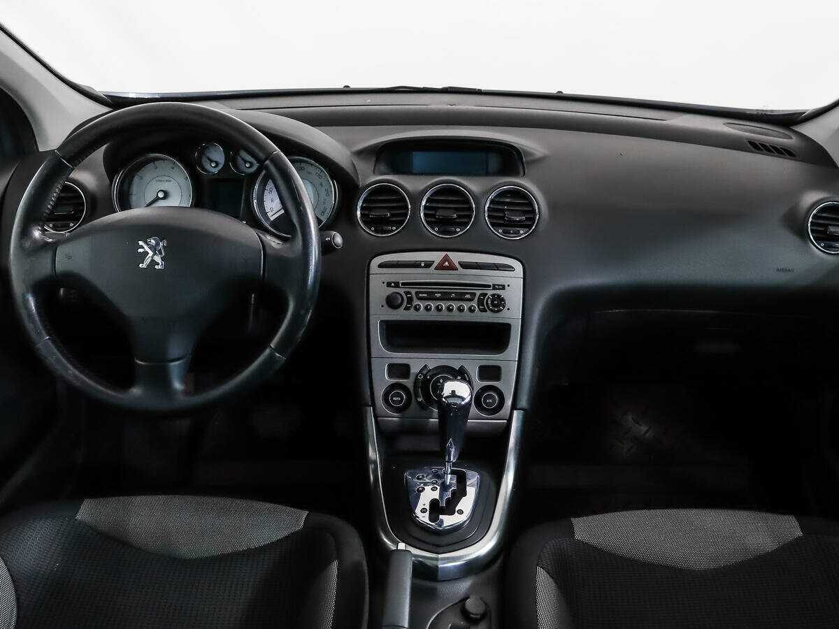 Купить Peugeot 308 с пробегом. Фото: #11