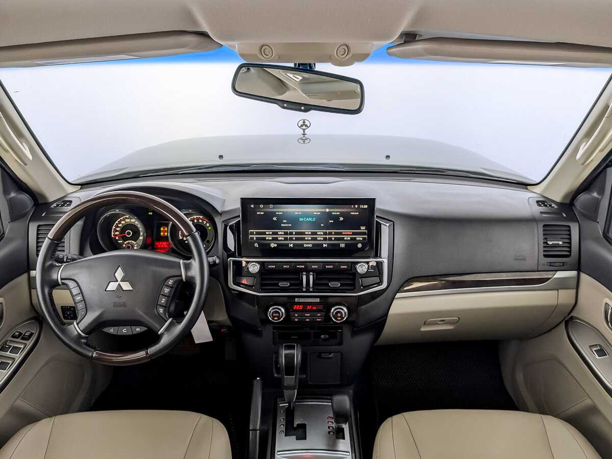 Купить Mitsubishi Pajero с пробегом. Фото: #13