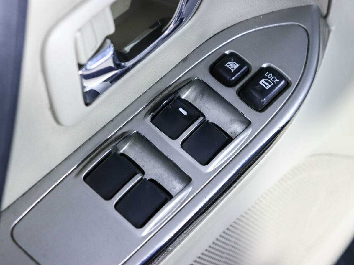 Купить Mitsubishi Pajero с пробегом. Фото: #16