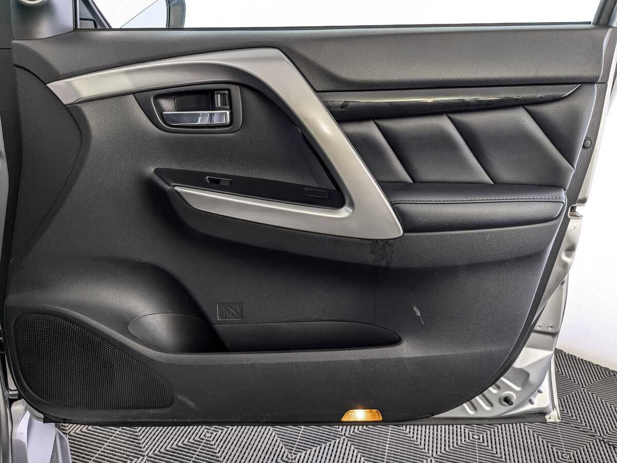 Купить Mitsubishi Pajero Sport с пробегом. Фото: #20