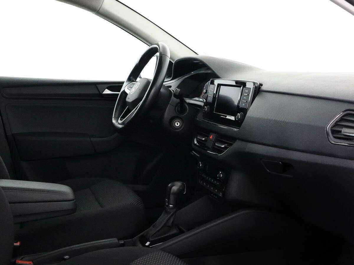 Купить Volkswagen Polo с пробегом. Фото: #6
