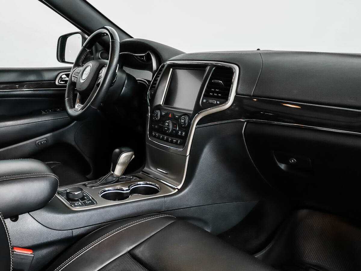 Купить Jeep Grand Cherokee с пробегом. Фото: #13