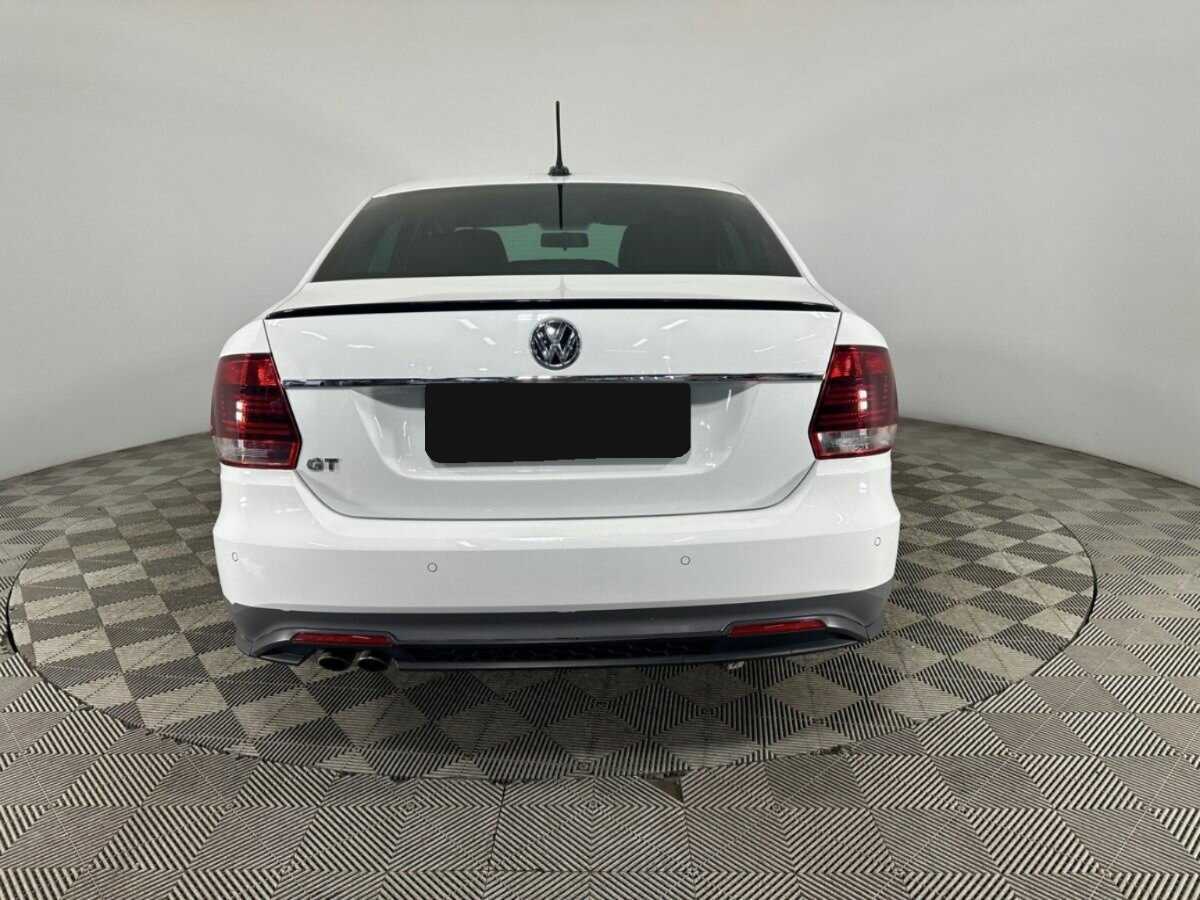 Купить Volkswagen Polo с пробегом. Фото: #2