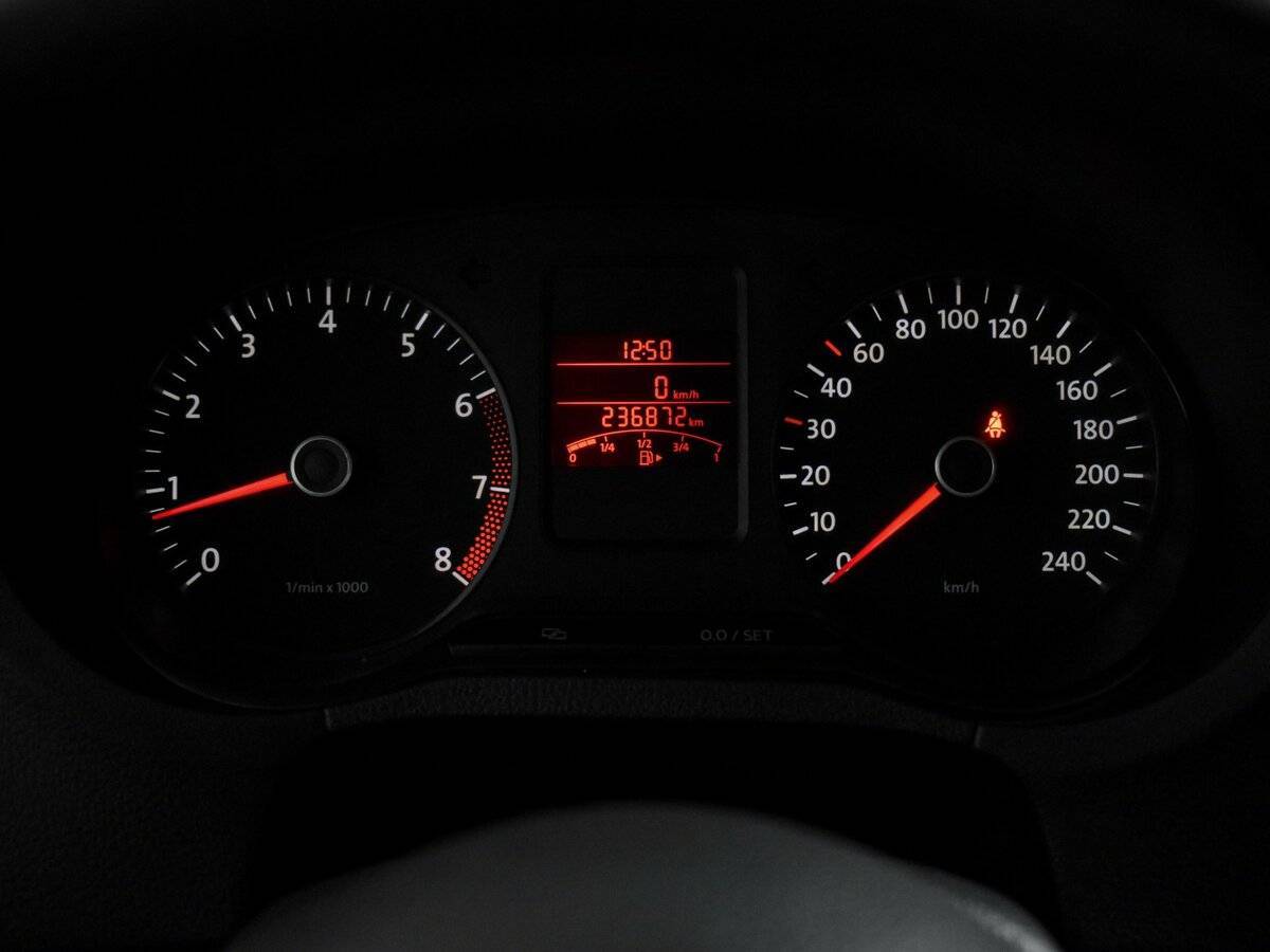 Купить Volkswagen Polo с пробегом. Фото: #15