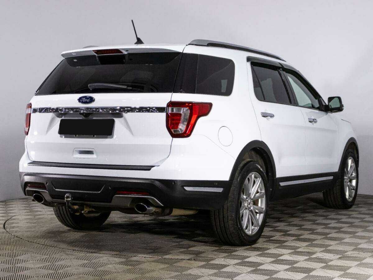 Купить Ford Explorer с пробегом. Фото: #3