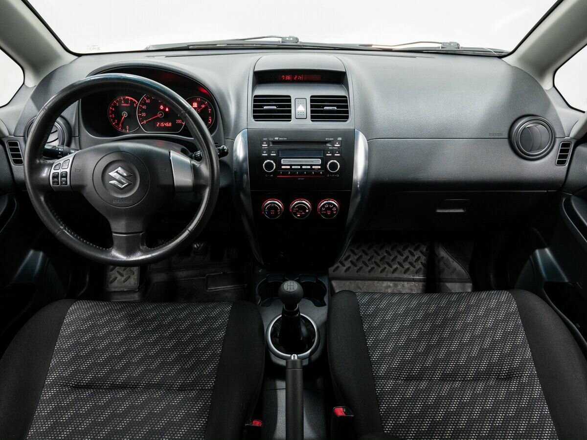Купить Suzuki SX4 с пробегом. Фото: #10