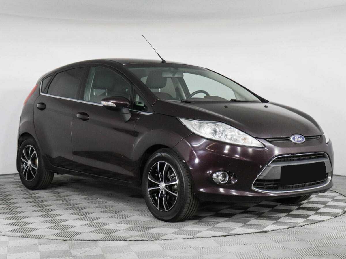 Купить Ford Fiesta с пробегом. Фото: #1