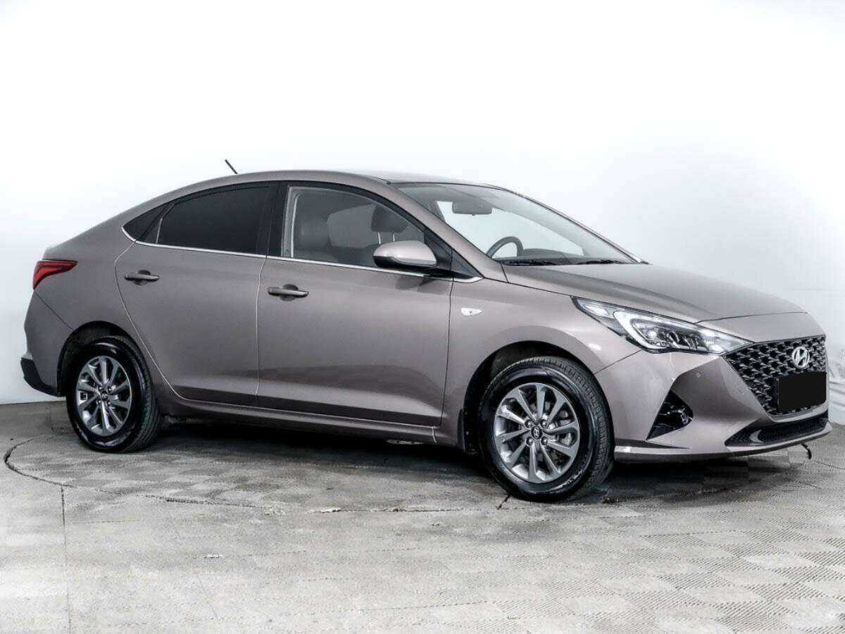 Купить Hyundai Solaris с пробегом. Фото: #1