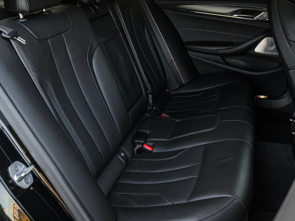 Купить BMW M5 с пробегом. Фото: #7