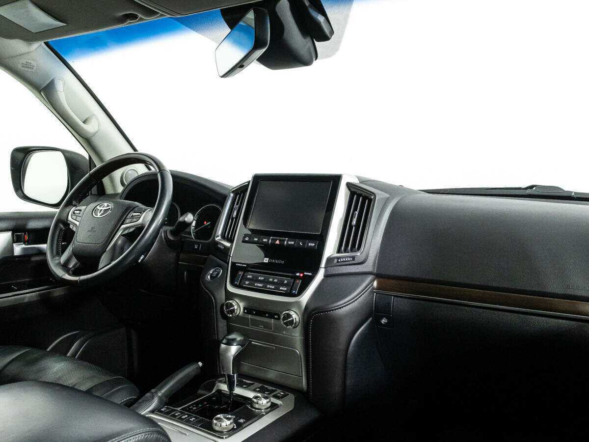 Купить Toyota Land Cruiser с пробегом. Фото: #8