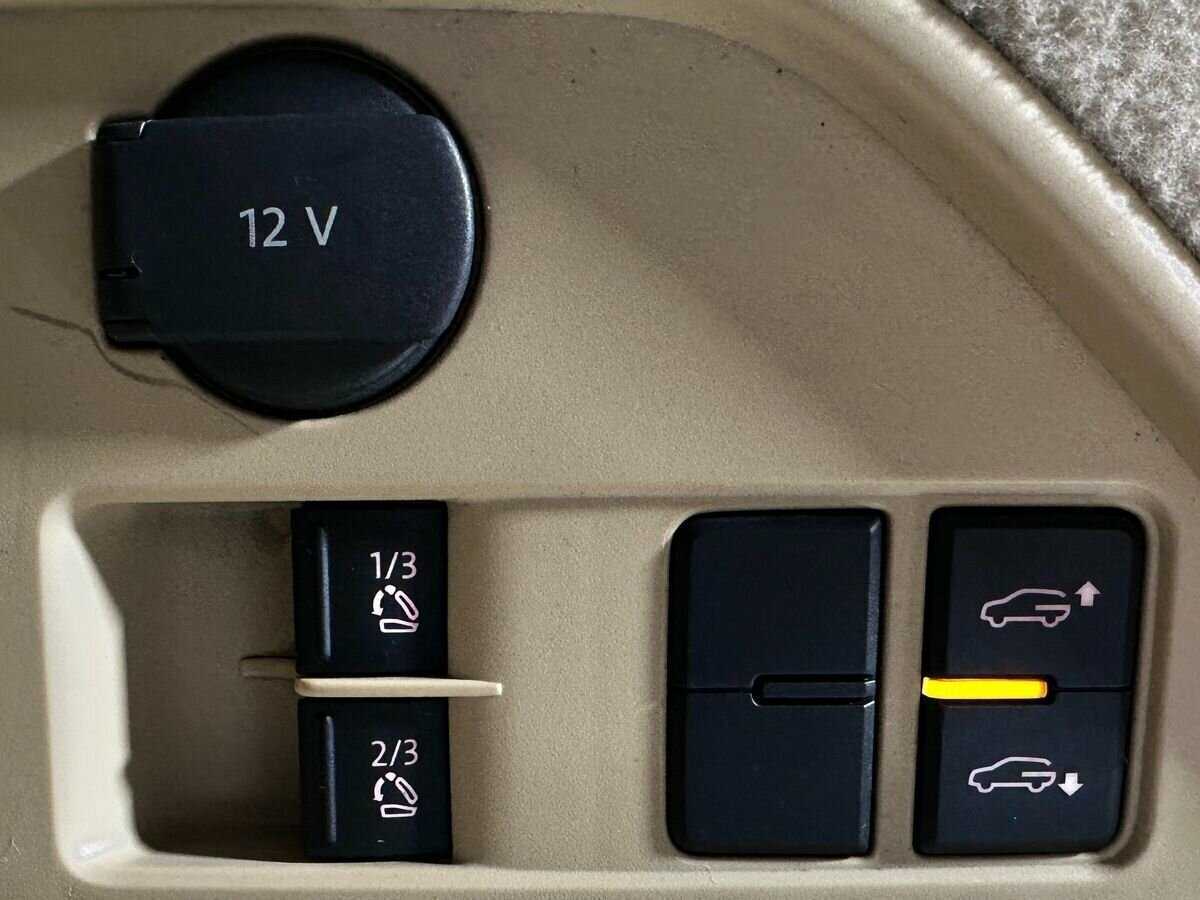 Купить Volkswagen Touareg с пробегом. Фото: #18
