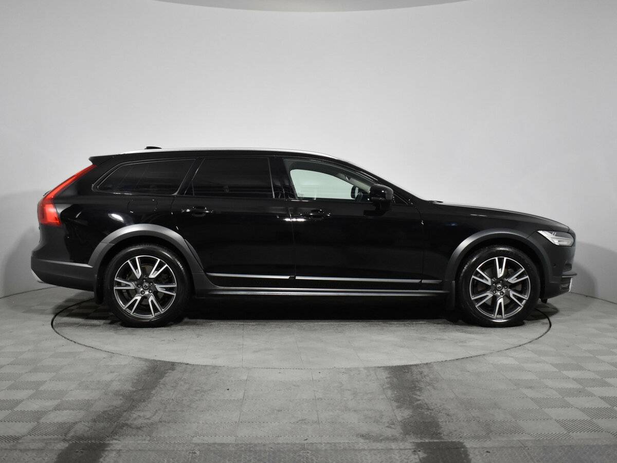 Купить Volvo V90 Cross Country с пробегом. Фото: #3