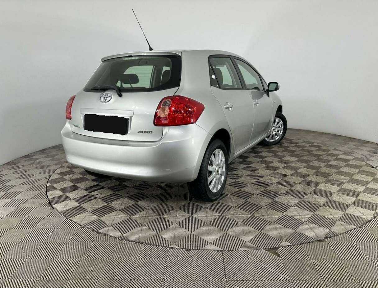 Купить Toyota Auris с пробегом. Фото: #5