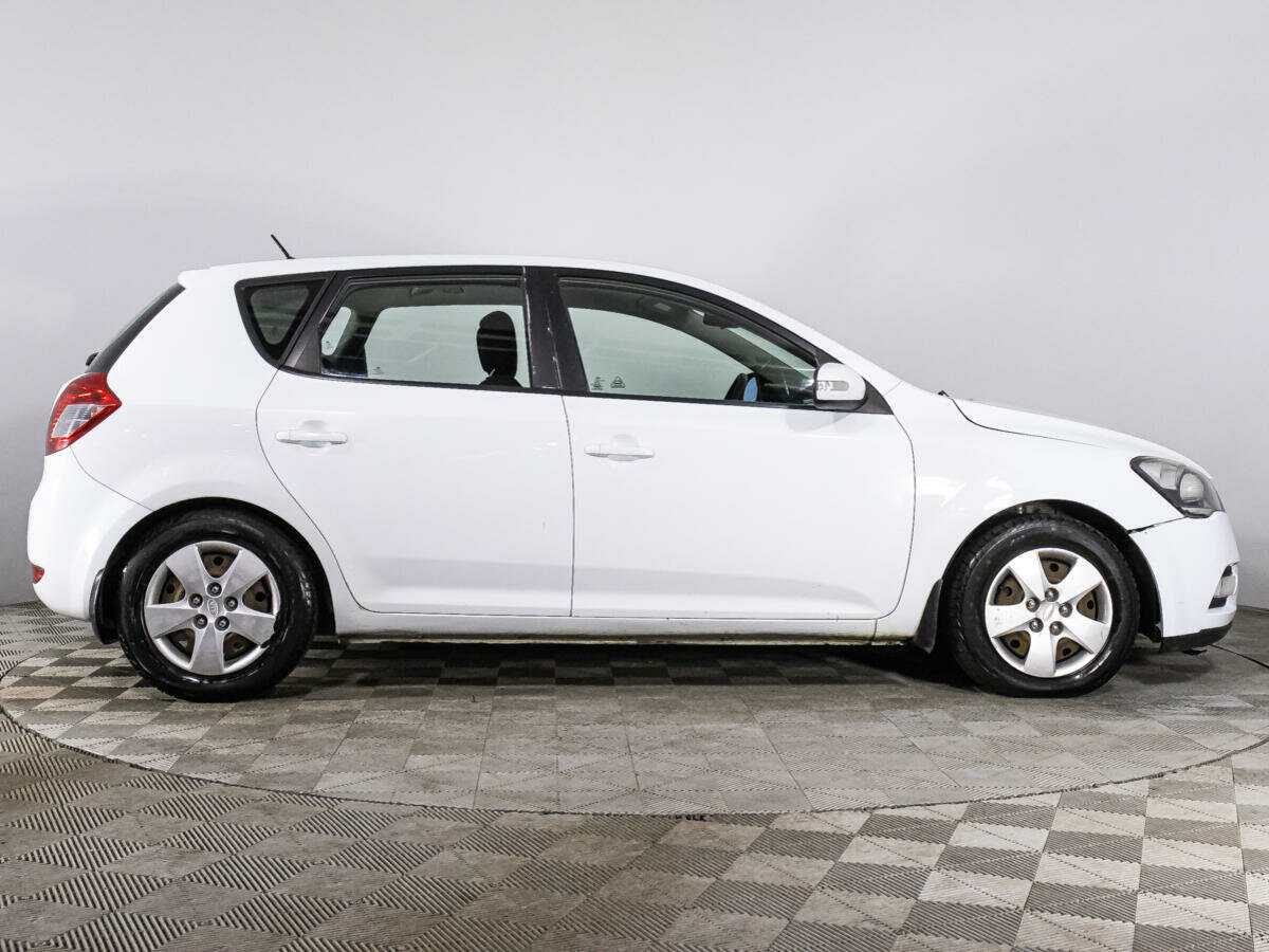 Купить Kia Ceed с пробегом. Фото: #3