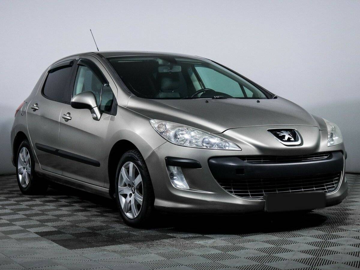 Купить Peugeot 308 с пробегом. Фото: #2
