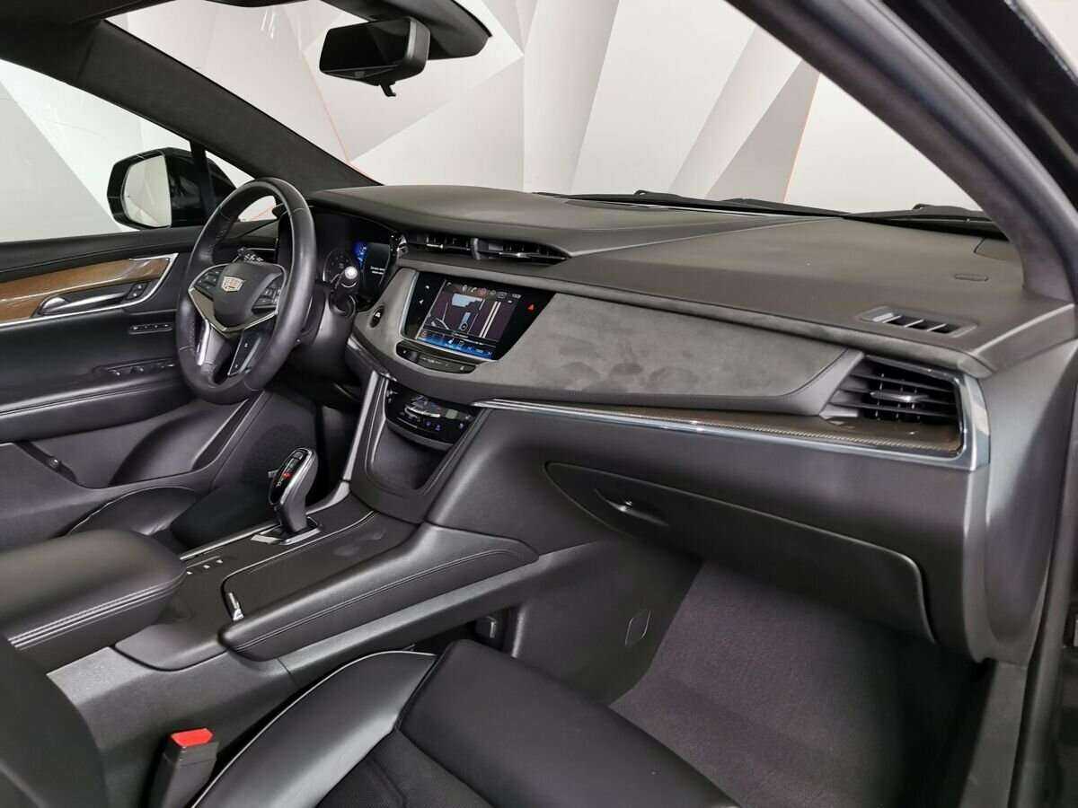 Купить Cadillac XT5 с пробегом. Фото: #8