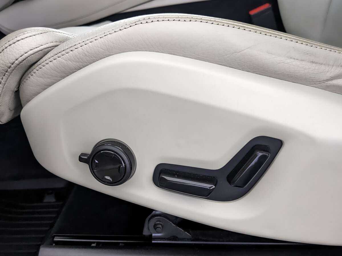 Купить Volvo XC90 с пробегом. Фото: #16