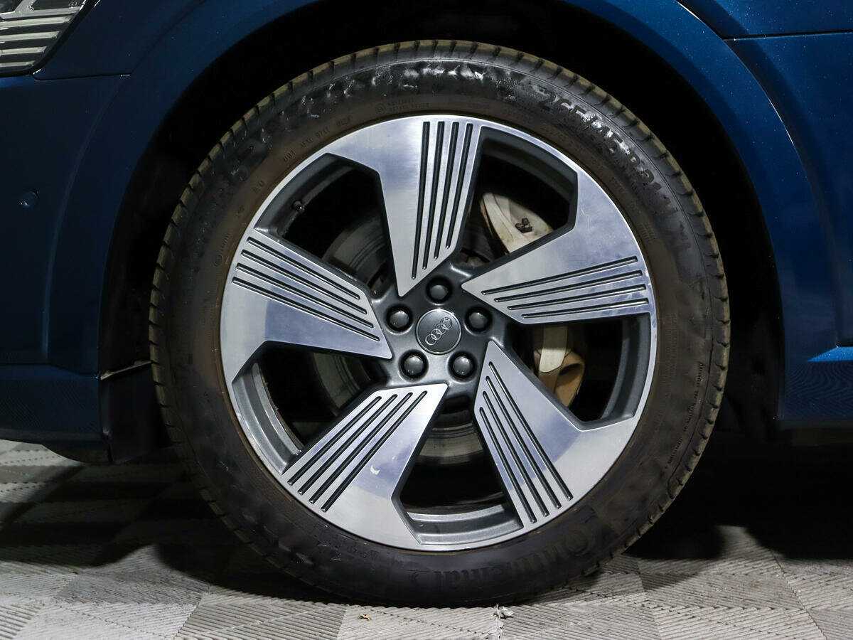 Купить Audi e-tron с пробегом. Фото: #12