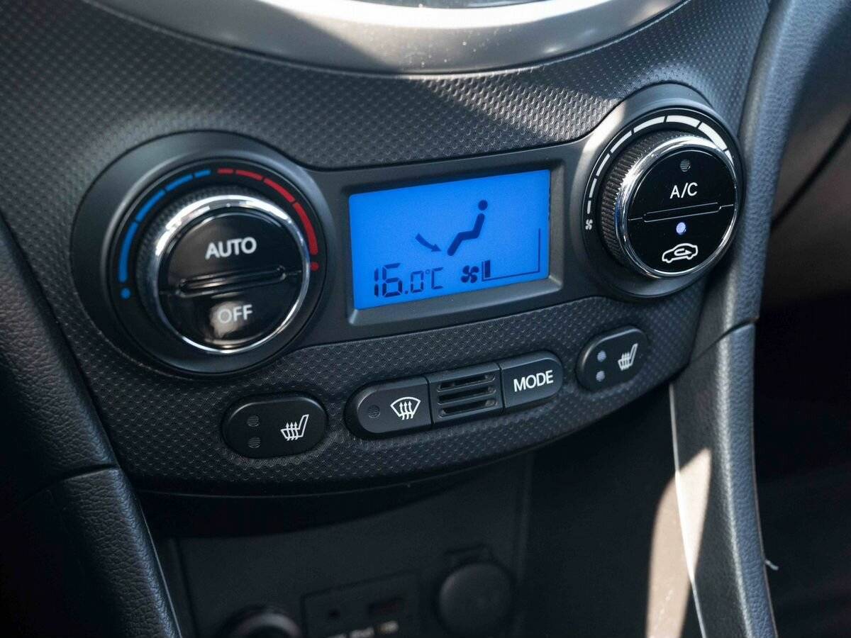Купить Hyundai Solaris с пробегом. Фото: #18