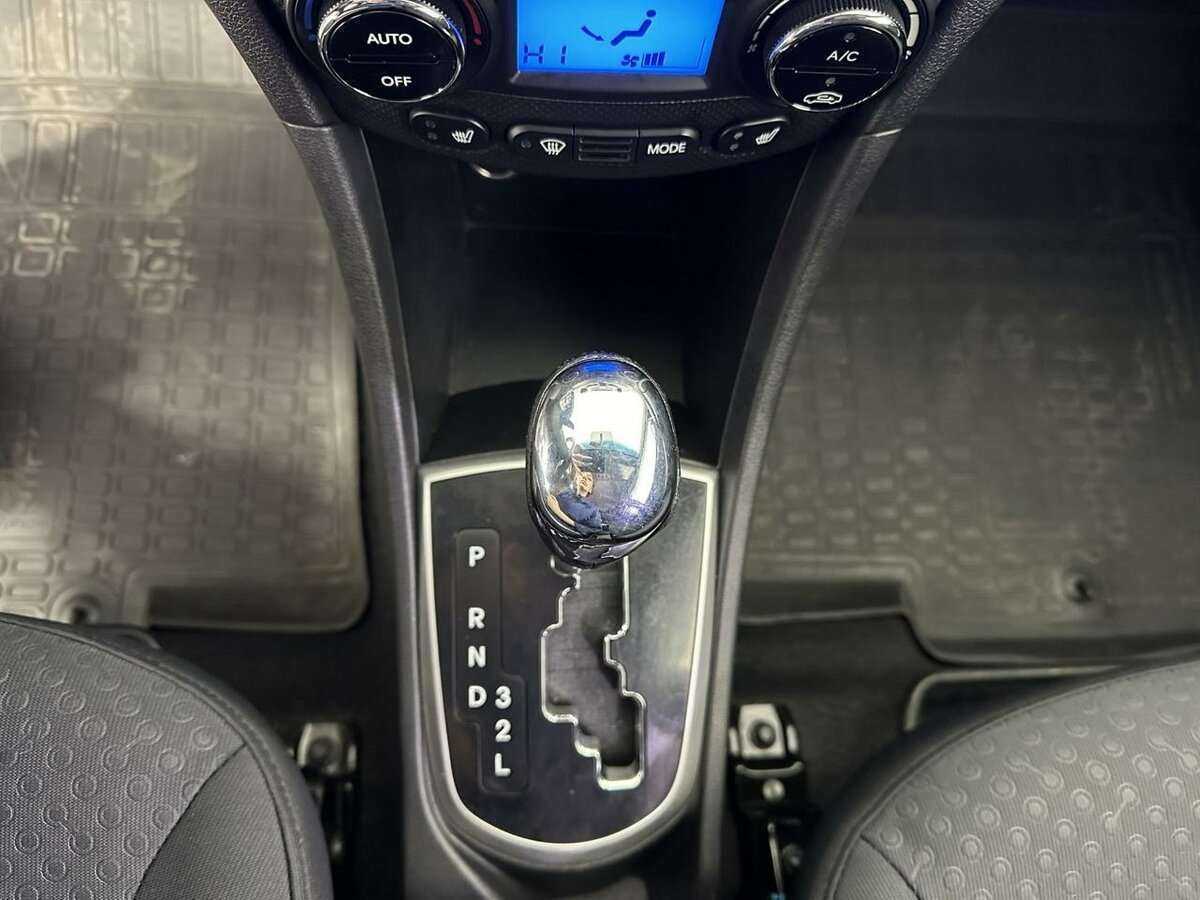 Купить Hyundai Solaris с пробегом. Фото: #12