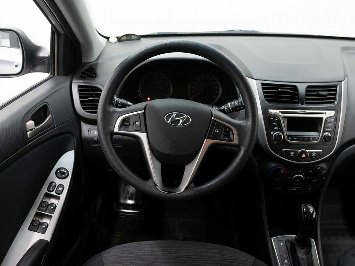 Купить Hyundai Solaris с пробегом. Фото: #14