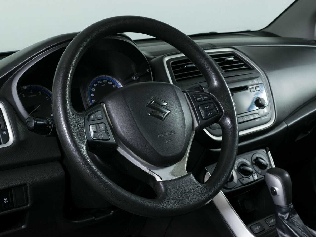 Купить Suzuki SX4 с пробегом. Фото: #11