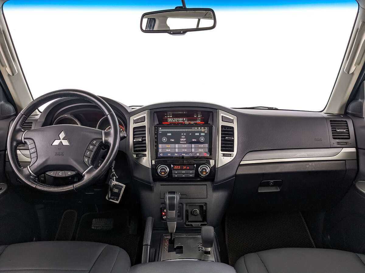 Купить Mitsubishi Pajero с пробегом. Фото: #9