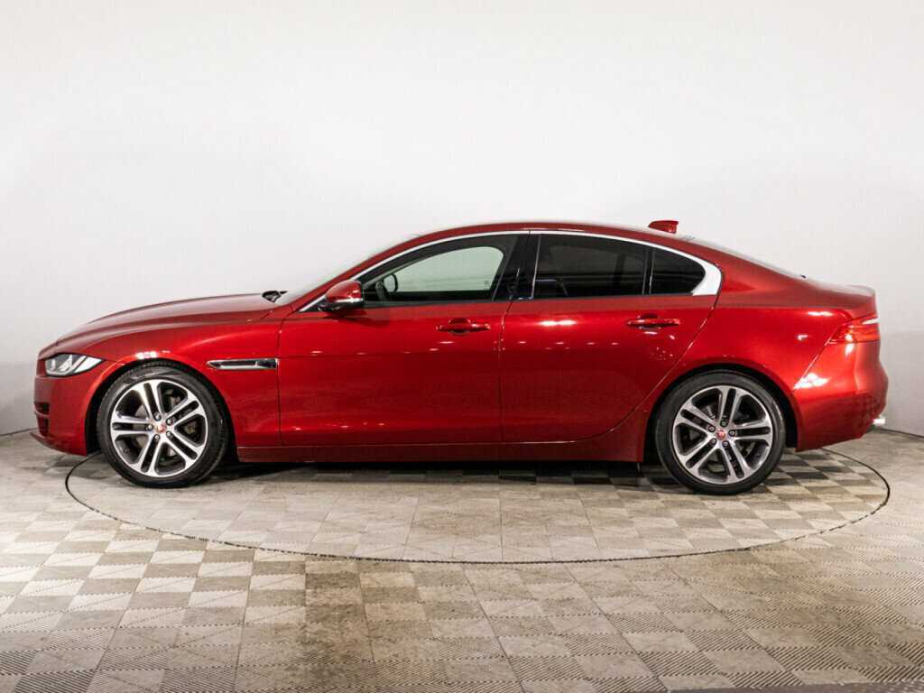 Купить Jaguar XE с пробегом. Фото: #7