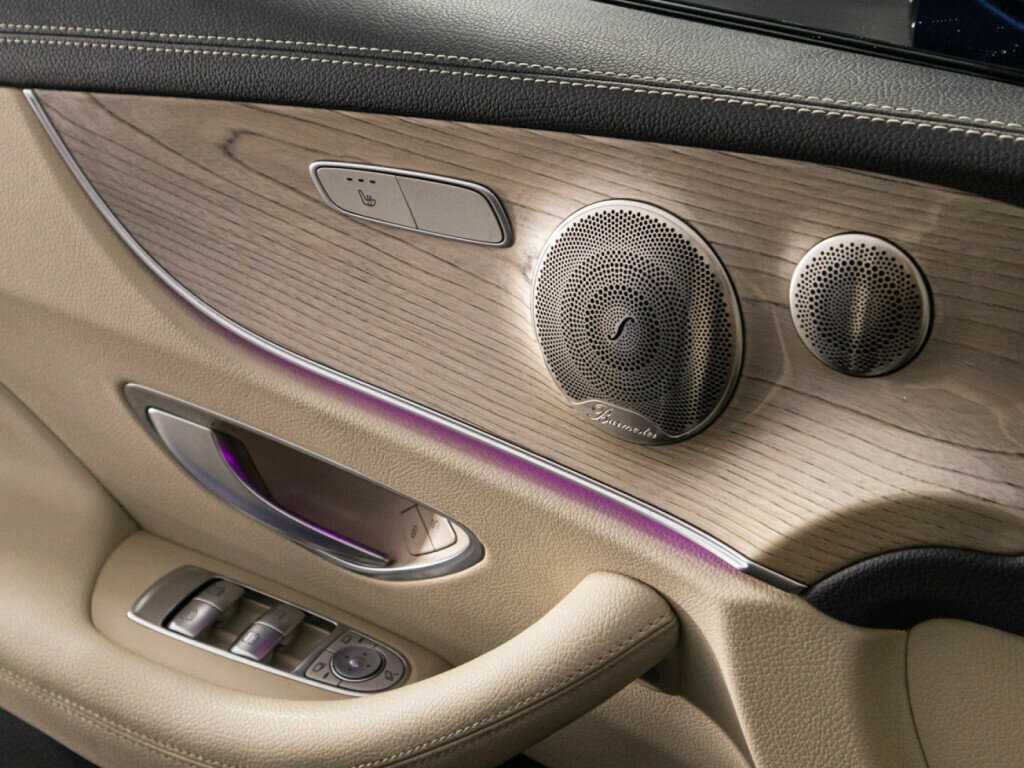 Купить Mercedes-Benz E-Класс с пробегом. Фото: #17