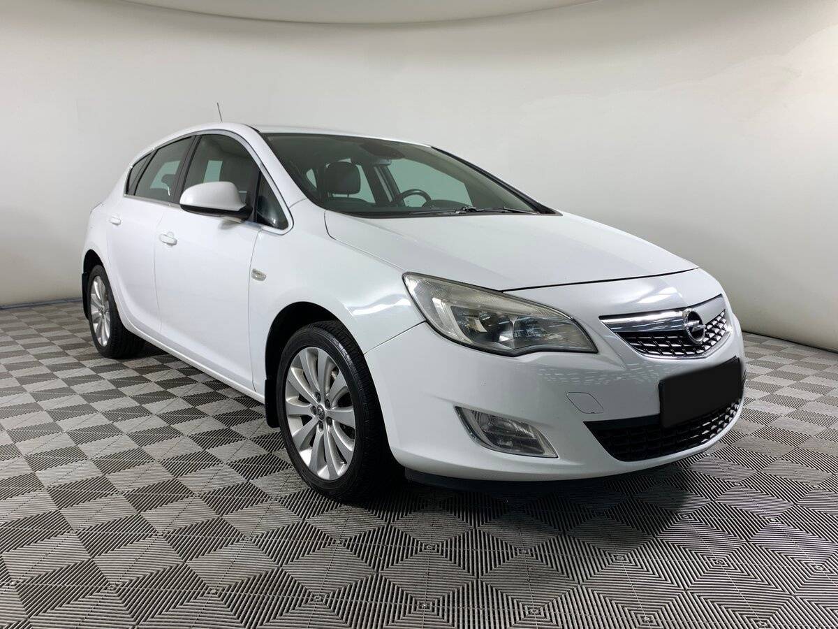 Купить Opel Astra с пробегом. Фото: #2
