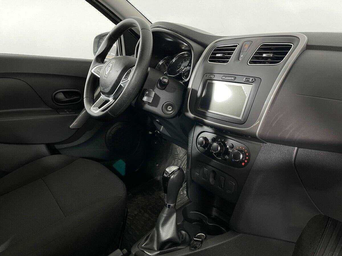 Купить Renault Logan с пробегом. Фото: #7