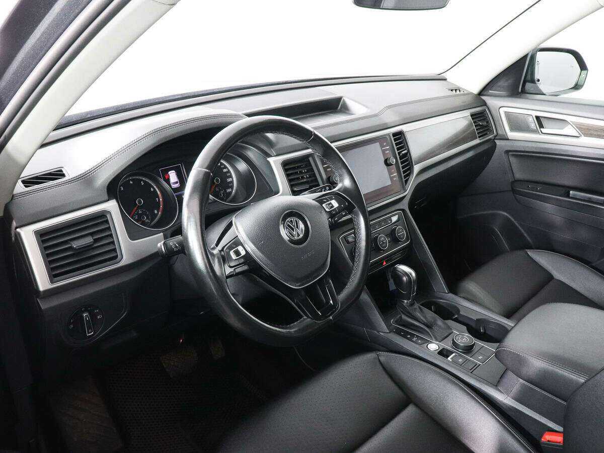 Купить Volkswagen Teramont с пробегом. Фото: #7