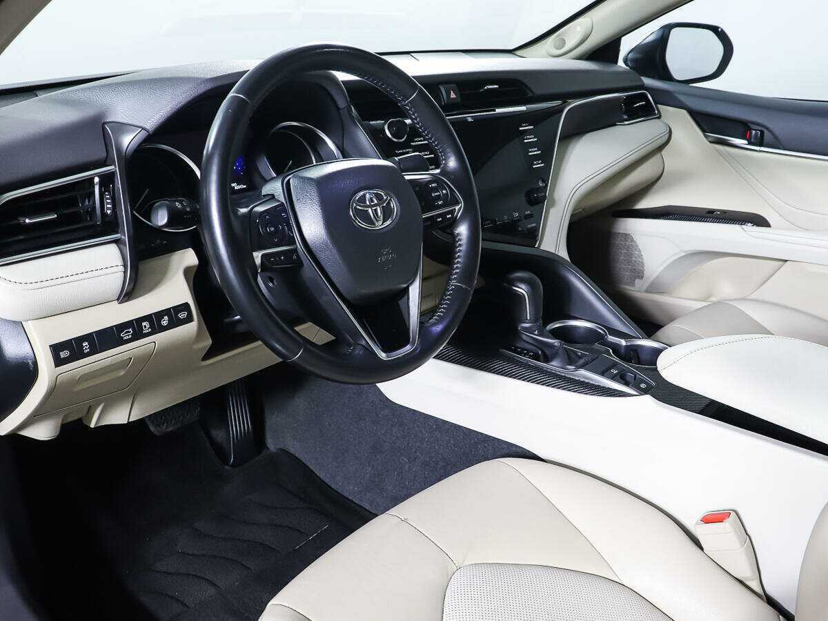 Купить Toyota Camry с пробегом. Фото: #12
