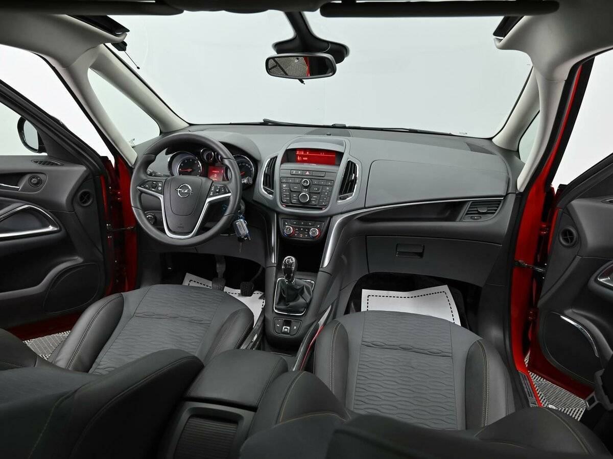 Купить Opel Zafira с пробегом. Фото: #11