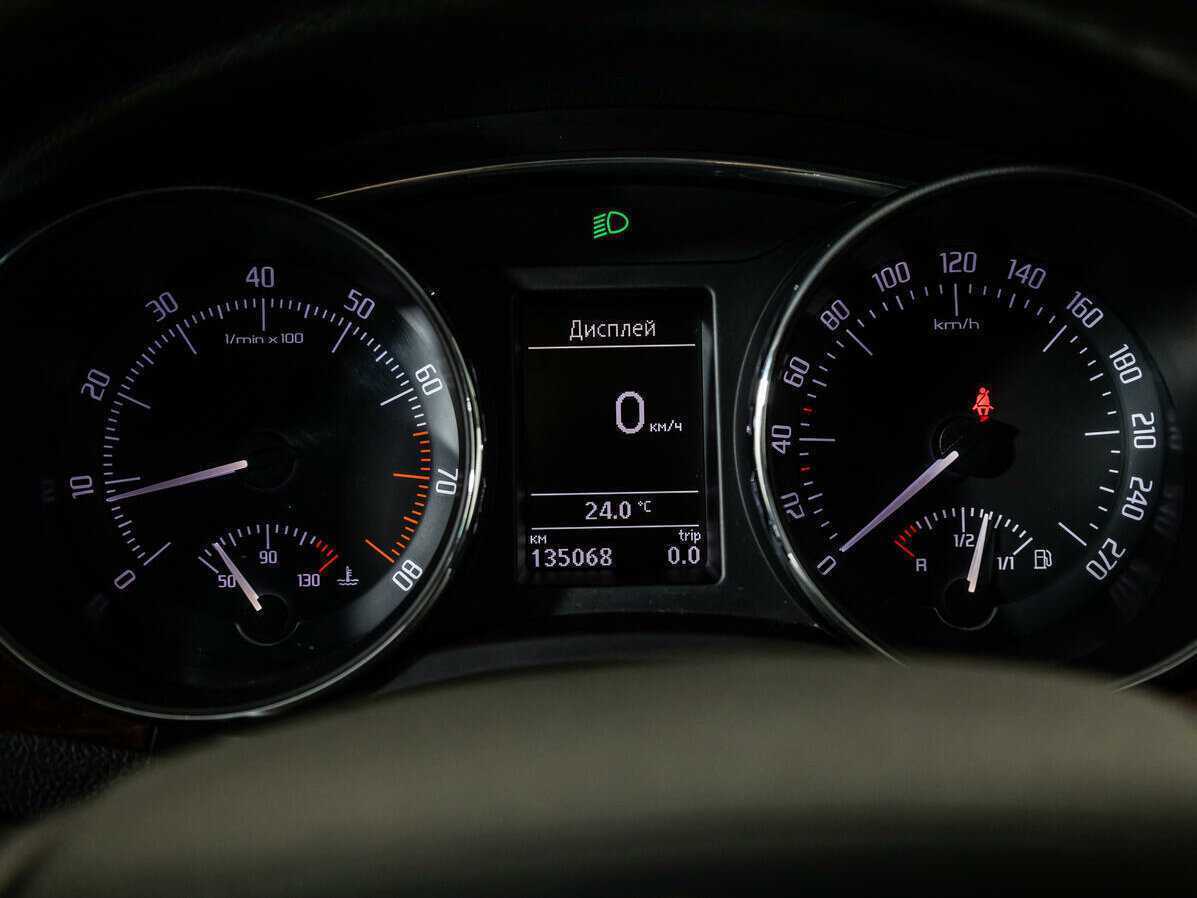 Купить Skoda Superb с пробегом. Фото: #11