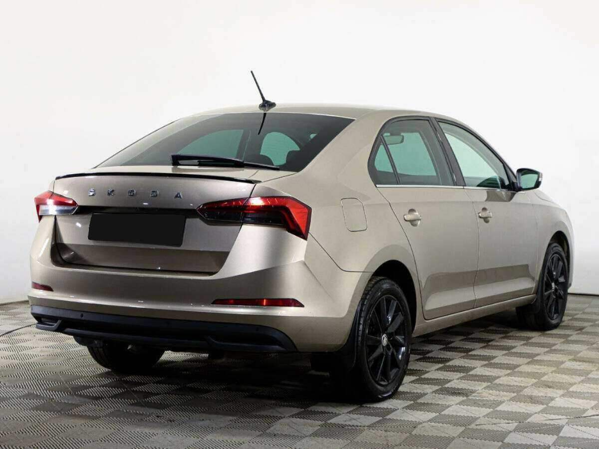 Купить Skoda Rapid с пробегом. Фото: #3