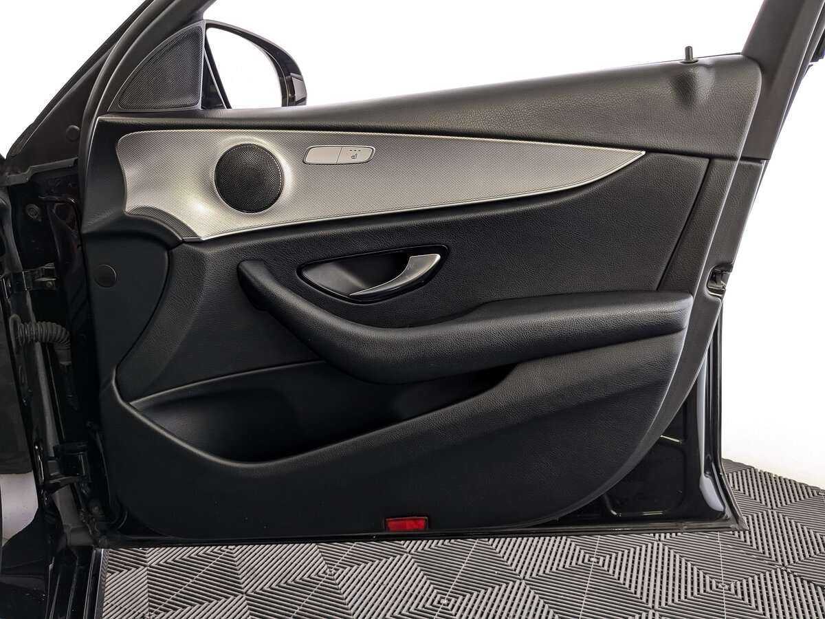 Купить Mercedes-Benz E-Класс с пробегом. Фото: #20