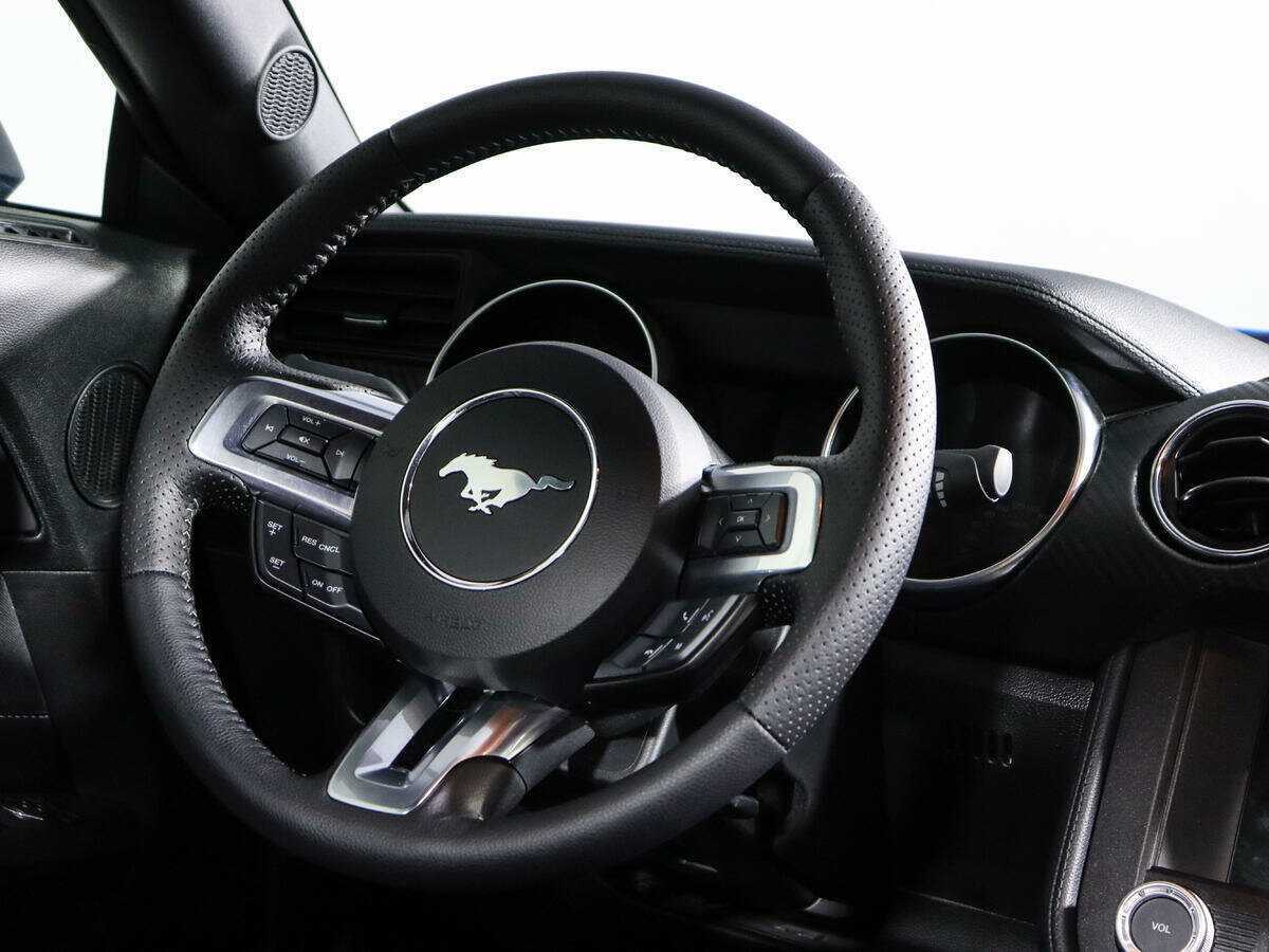 Купить Ford Mustang с пробегом. Фото: #19