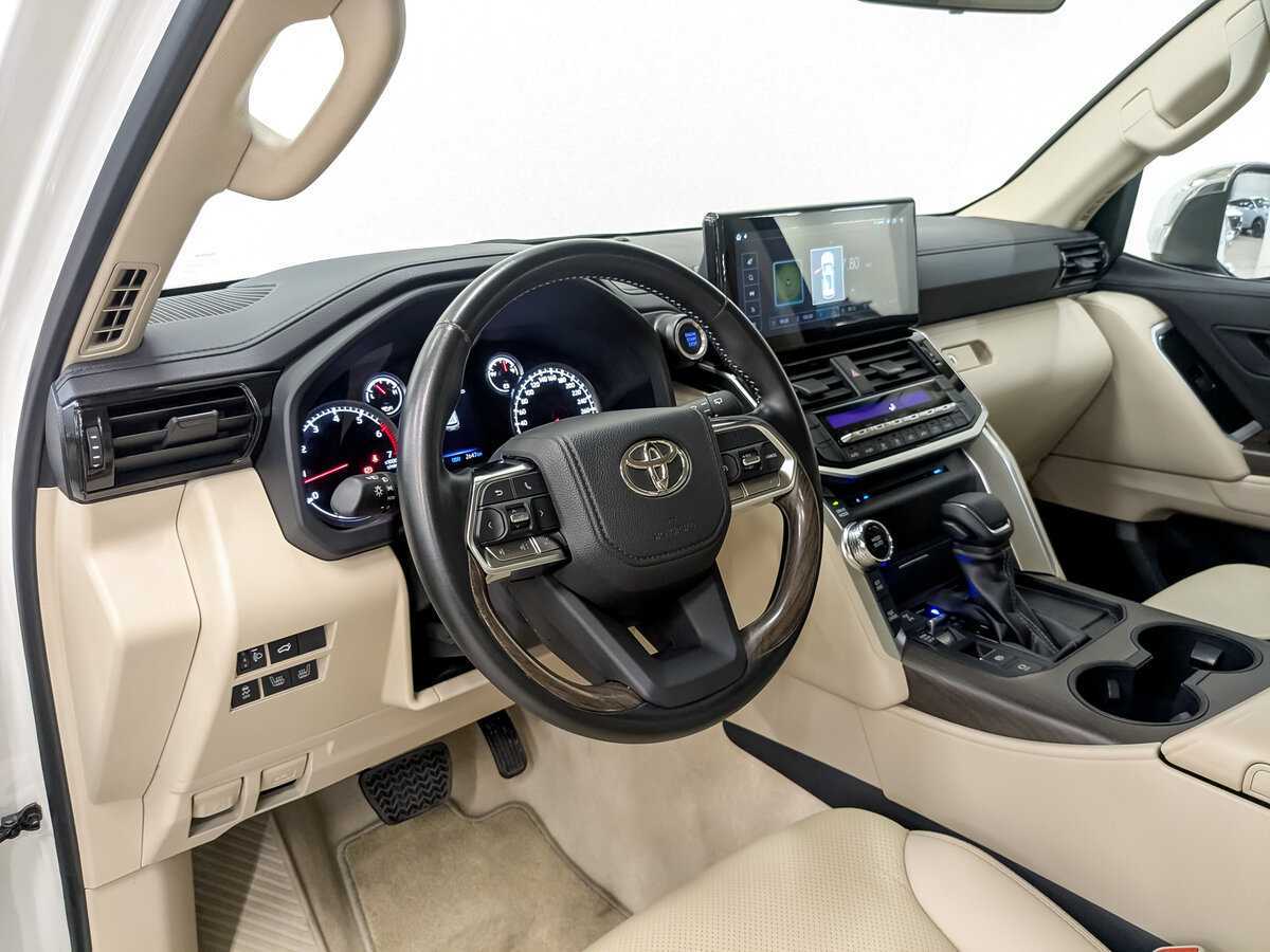 Купить Toyota Land Cruiser с пробегом. Фото: #15