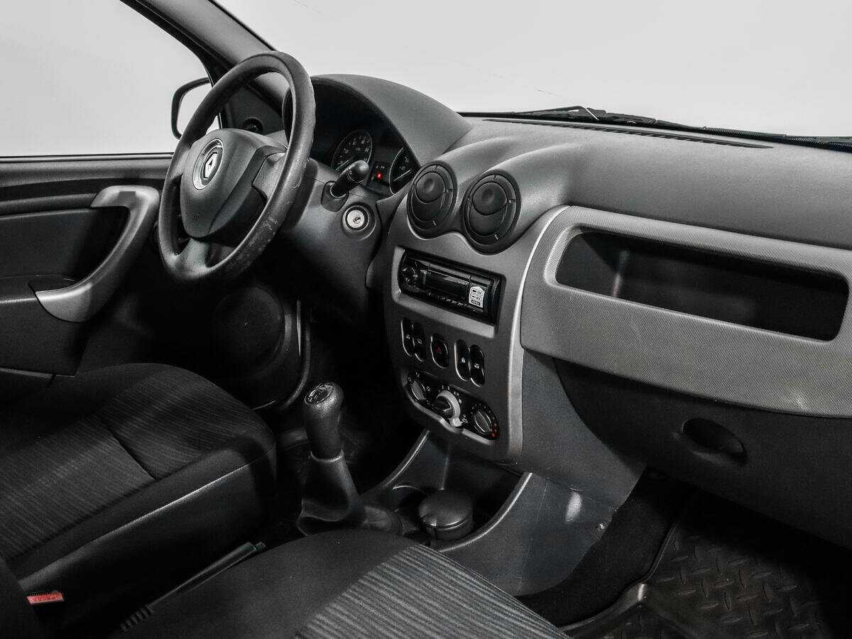 Купить Renault Sandero с пробегом. Фото: #9