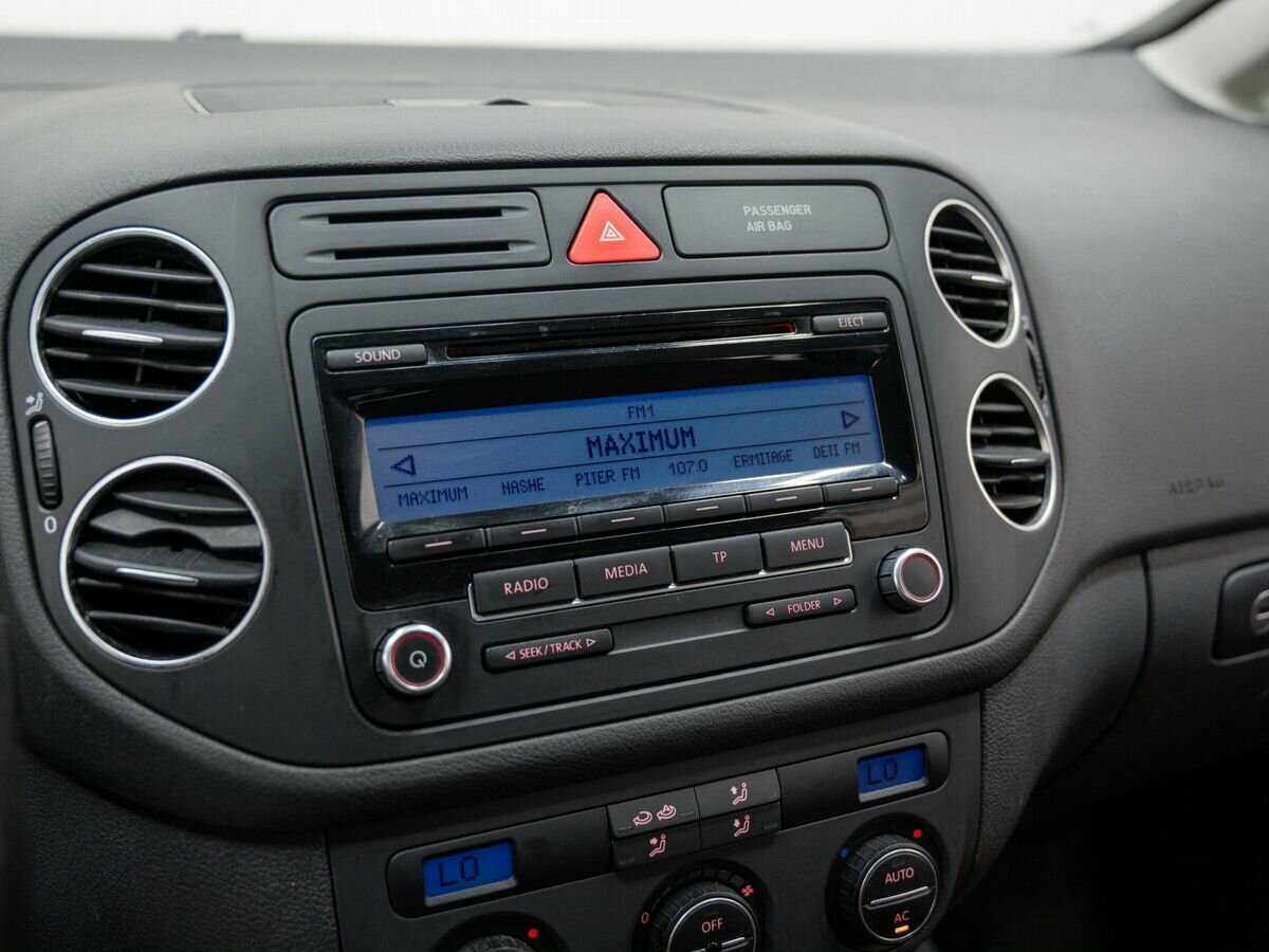 Купить Volkswagen Golf Plus с пробегом. Фото: #16