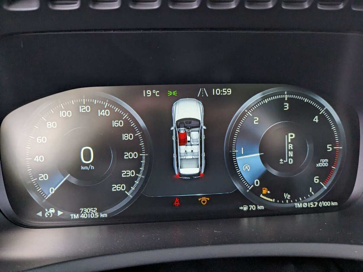 Купить Volvo XC90 с пробегом. Фото: #10