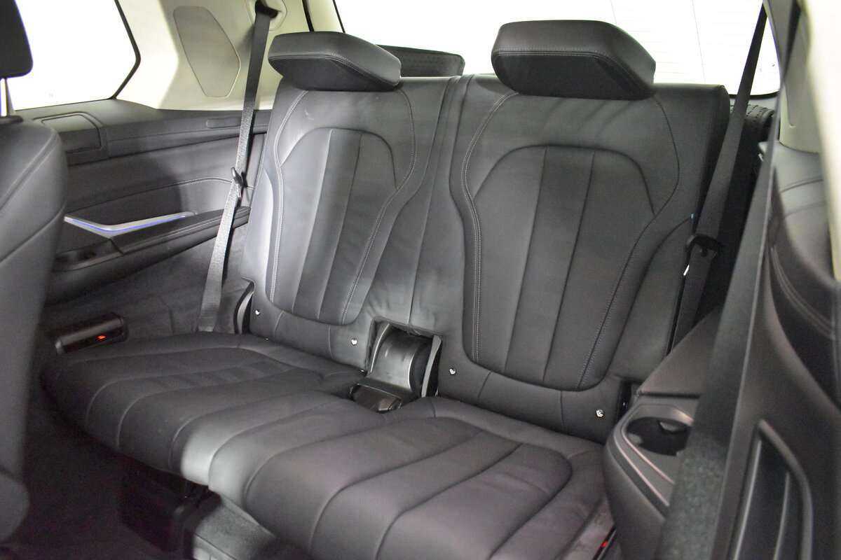 Купить BMW X7 с пробегом. Фото: #10