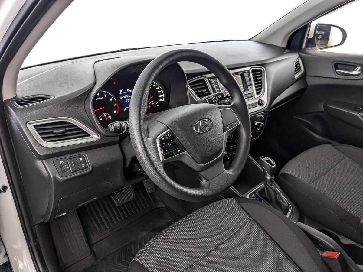 Купить Hyundai Solaris с пробегом. Фото: #10