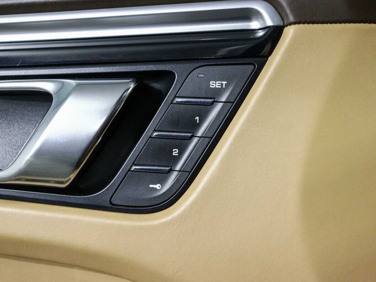 Купить Porsche Macan с пробегом. Фото: #18