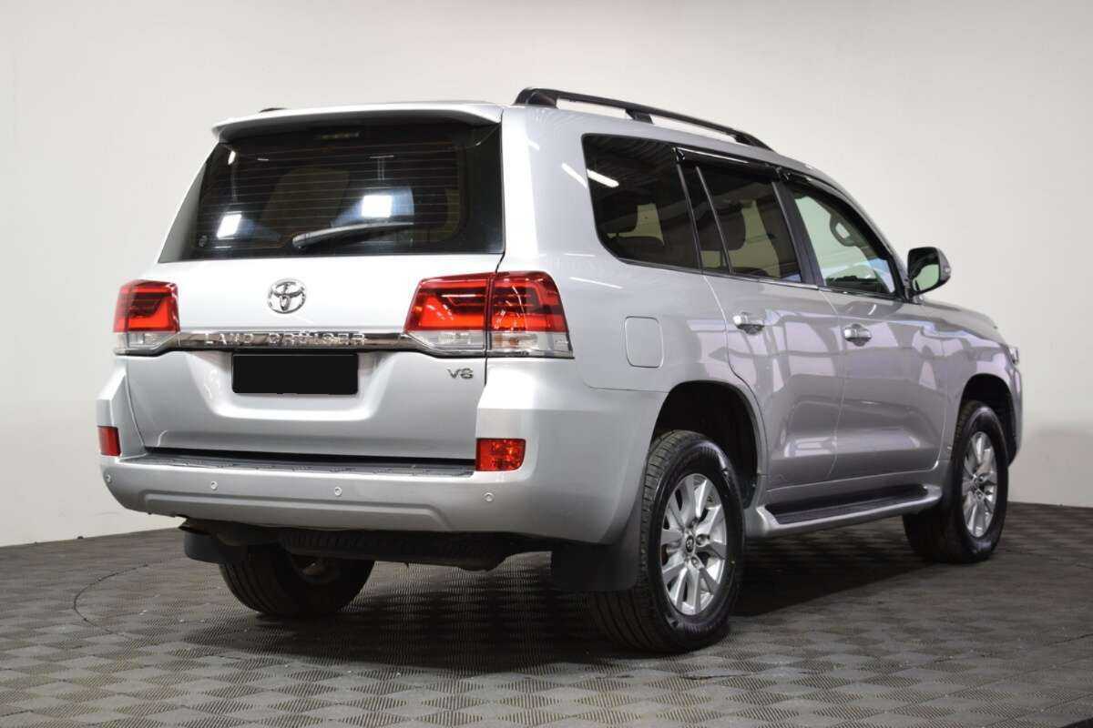 Купить Toyota Land Cruiser с пробегом. Фото: #3